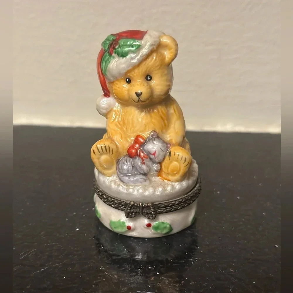 Christmas Teddy Bear w/ Cap Kitten Sleeping Ceramic Trinket Box Hinged Lid Holly